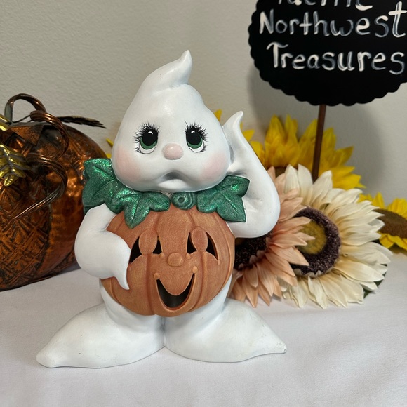 Hallmark Other - Vintage Ceramic Light up ghost and pumpkin